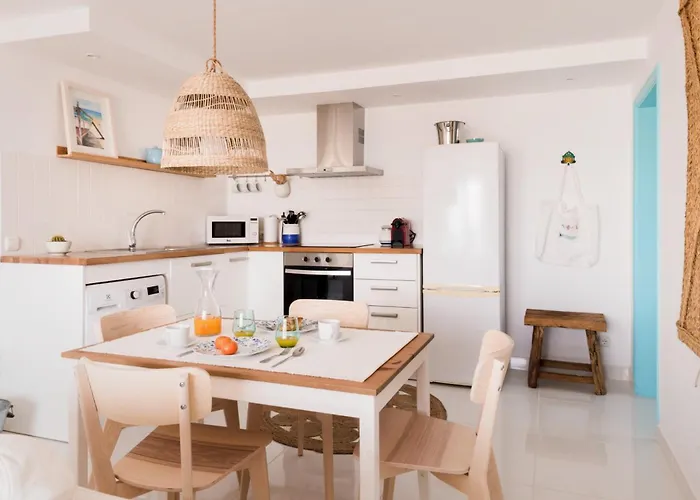 Casa Charcon Bajo, En Primera Linea De Mar - Lanzarote Apartment Famara