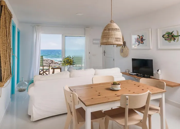 Casa Charcon Bajo, En Primera Linea De Mar - Lanzarote Famara