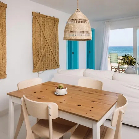 Casa Charcon Bajo, En Primera Linea De Mar - Lanzarote Famara