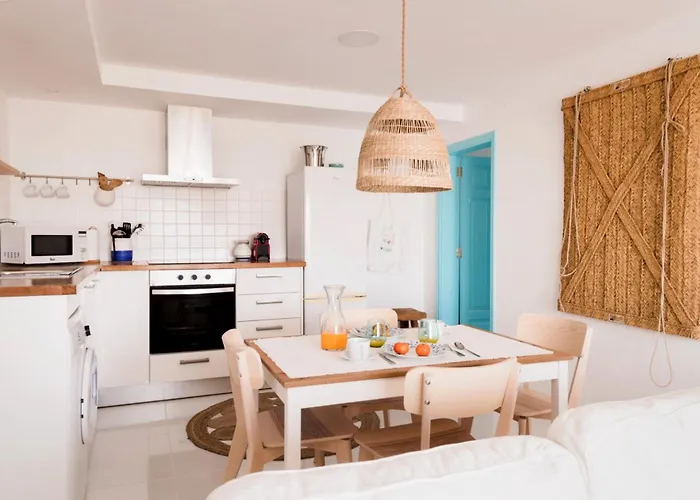 Apartment Casa Charcon Bajo, En Primera Linea De Mar - Lanzarote *